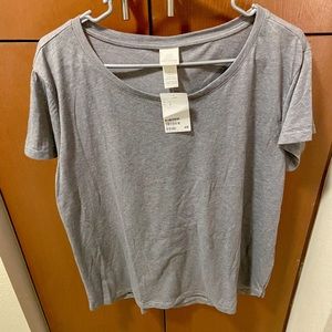 New H&M basic gray top